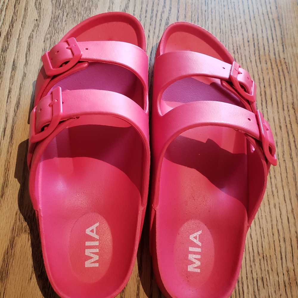 Mia Jasmine slides